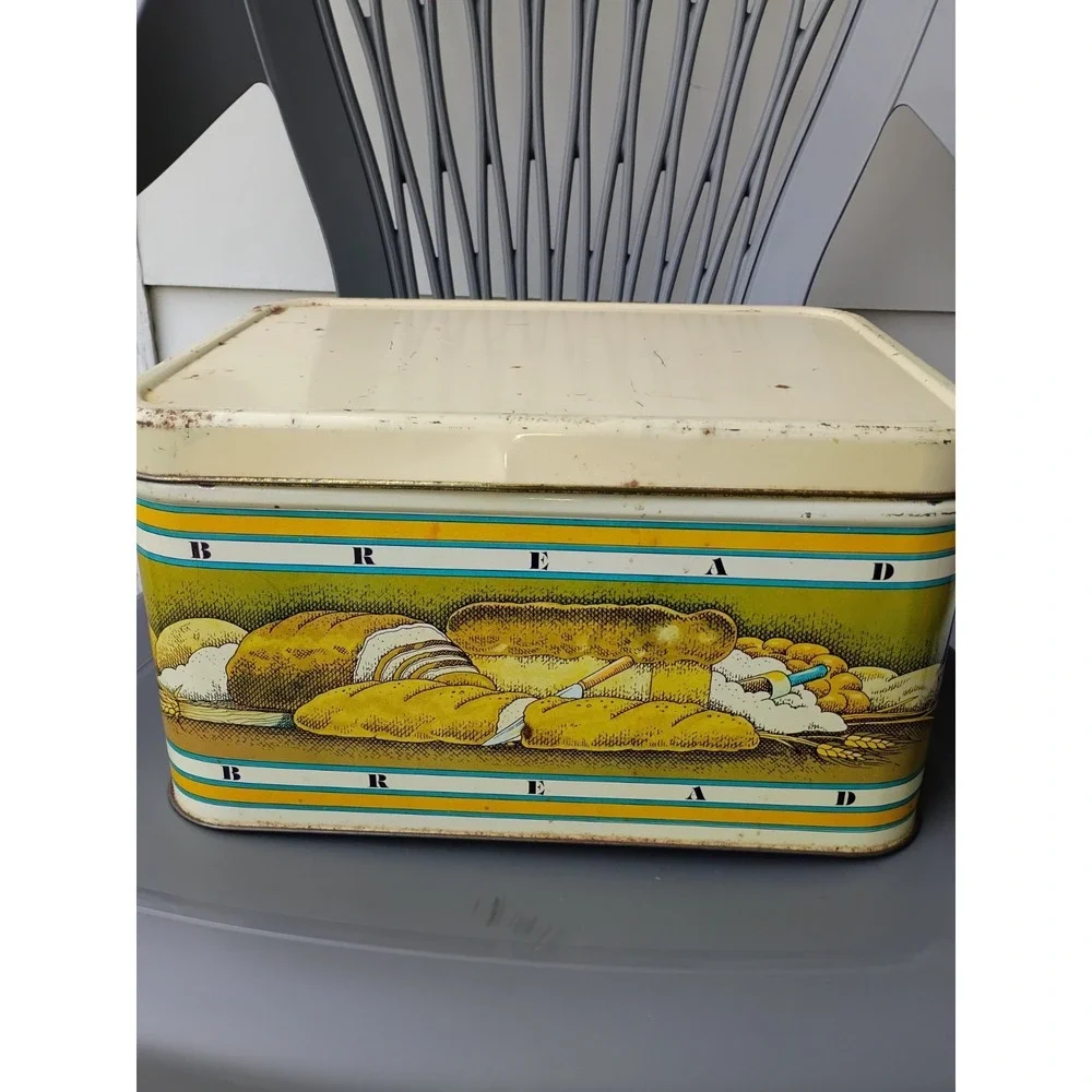 Vintage Cake Tin Ballonoff - 1979 Pentron Industries & Bread Box Set‎ Matching